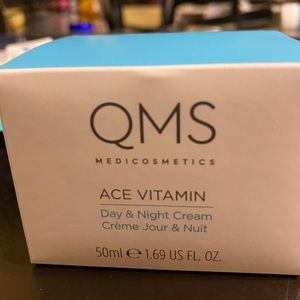 QMS MEDICOSMETICS ACE VITAMIN Day & Night Cream